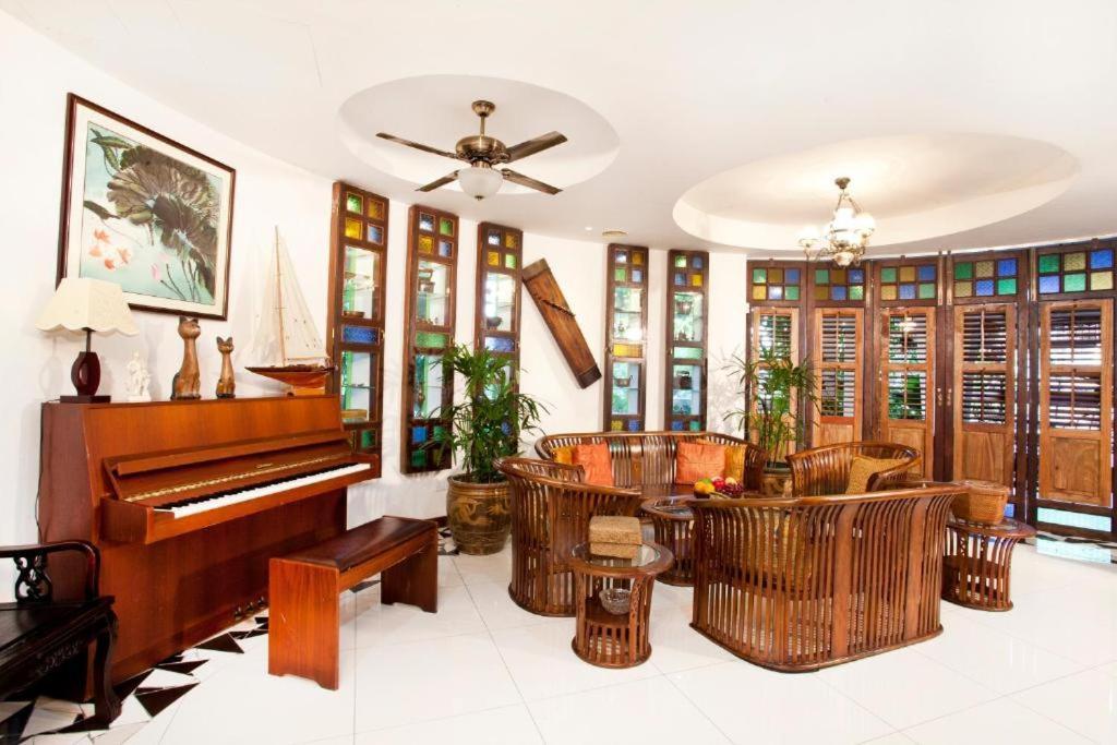 Oyo 90855 Vince Villa Bukit Mertajam Exterior foto