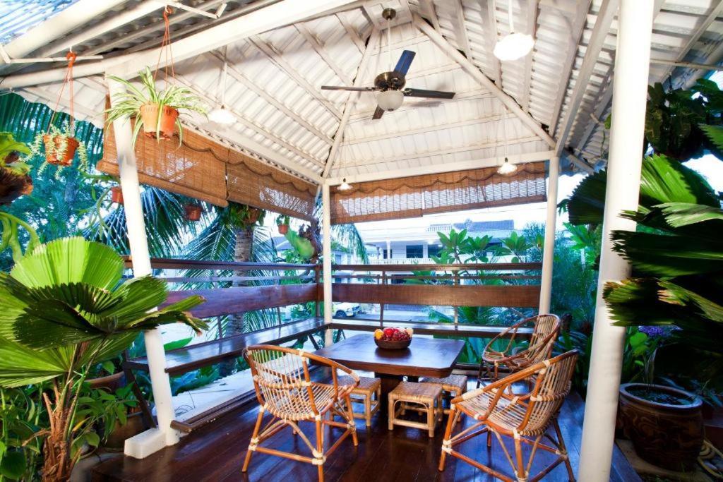 Oyo 90855 Vince Villa Bukit Mertajam Exterior foto